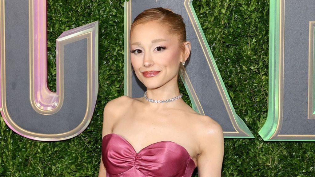 Ariana Grande Achieves a 'Princess-Like' Glow with r.e.m. Beauty